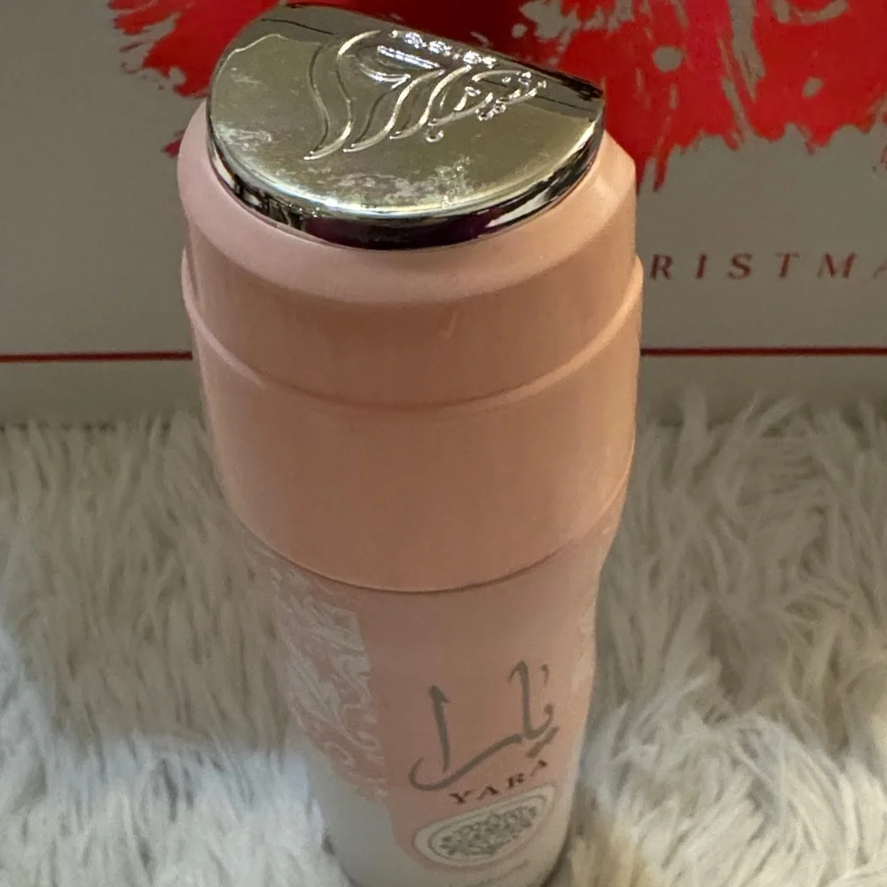 Lattafa Yara Perfumed Spray - Elegant Pink - Picture 2 of 2